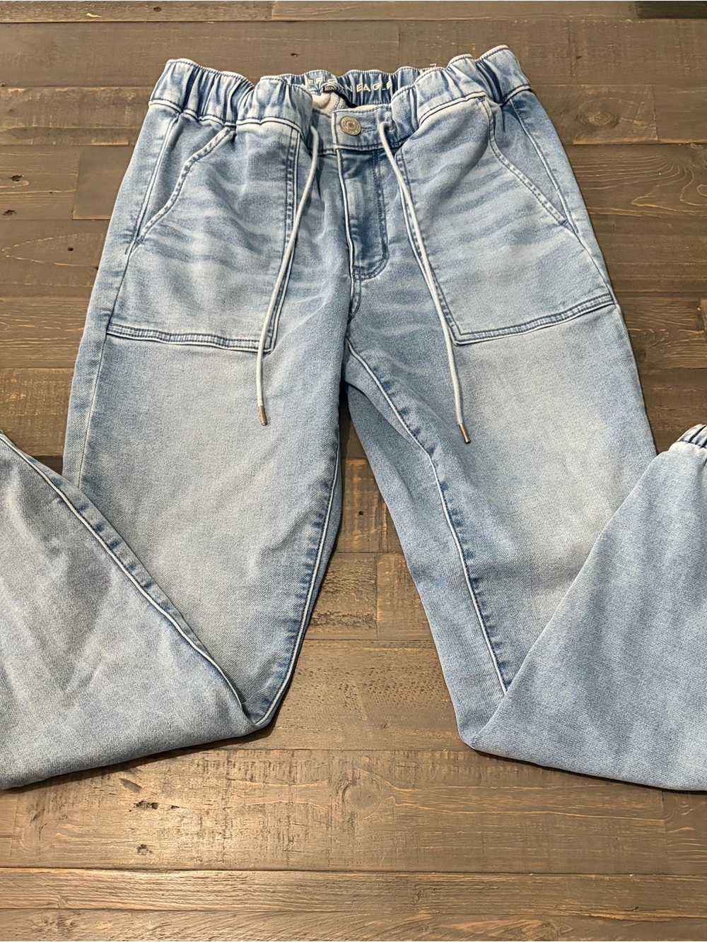 American Eagle Women’s Size 8 Denim Cargo Jogger Jeans Light Wash
